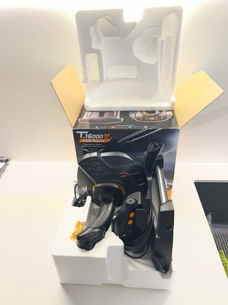 Joystick e HOTAS Thrustmaster