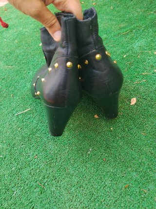 Botas piel tachuelas talla 41