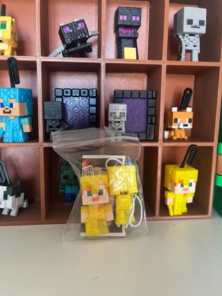 Figura Kinder Minecraft VC312
