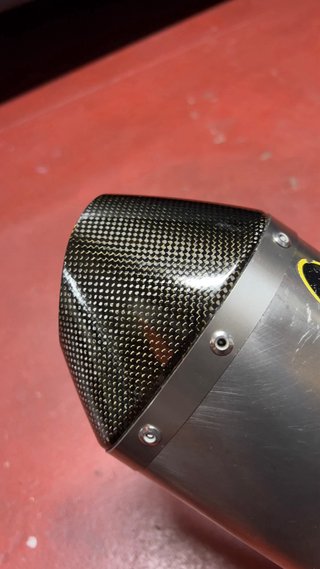 Akrapovic Titanio Línea Racing 52mm de colección