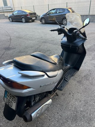 Suzuki Burgman 125 Plata