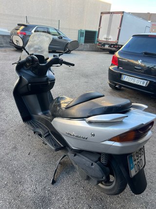 Suzuki Burgman 125 Plata