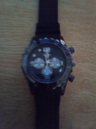 Reloj Negro y Plateado