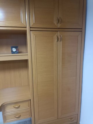 Dormitorio madera con cama abatible