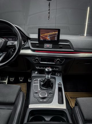Audi Q5 S-LINE