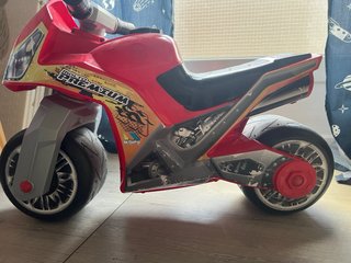 Moto correpasillos Molto Premium Roja