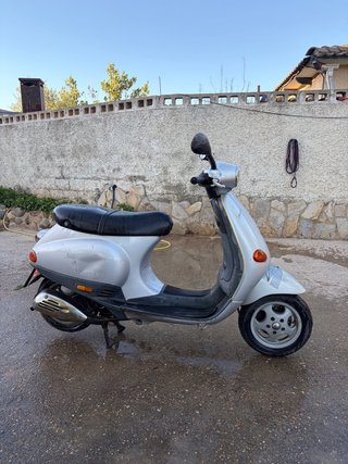Piaggio Vespa 4T 49cc
