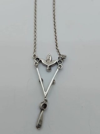 Collar de plata