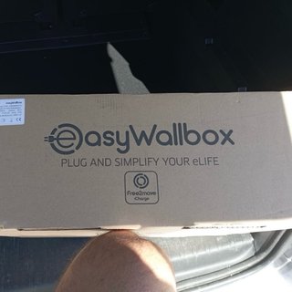 Cargador Easy Wallbox Coche Eléctrico y enchufable