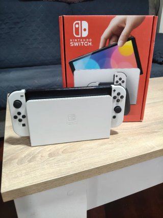 Nintendo Switch OLED Blanca + Juegos y Accesorios