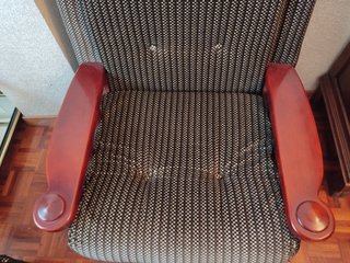 Sillones y Sofá de Tela y Madera