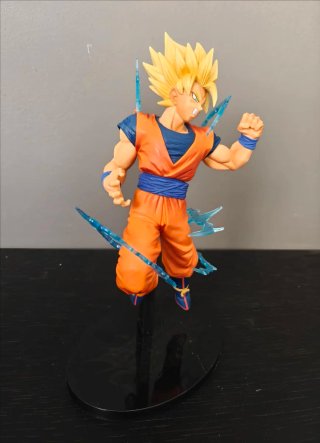 Figura Goku Super Saiyan 2 Dragón Ball Banpresto