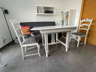 Mesa y 4 sillas restauradas madera