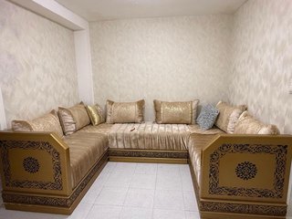 Salón Marroquí Beige y Dorado