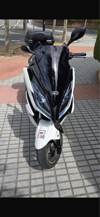 Kymco K XCT 300i ABS Blanca