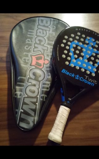 Pala de pádel Black Crown Twit + funda