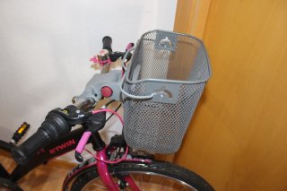 Bicicleta niña 24 pulgadas. Accesorios. Como nueva
