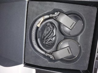 Controladora DJ Hercules DJControl Impulse 500