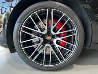 Porsche Macan GTS 2024