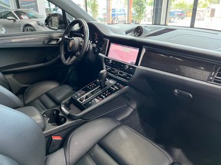 Porsche Macan GTS 2024