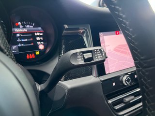 Porsche Macan GTS 2024