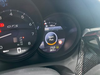 Porsche Macan GTS 2024