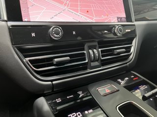 Porsche Macan GTS 2024