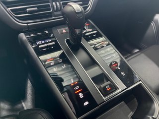 Porsche Macan GTS 2024