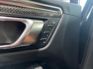 Porsche Macan GTS 2024