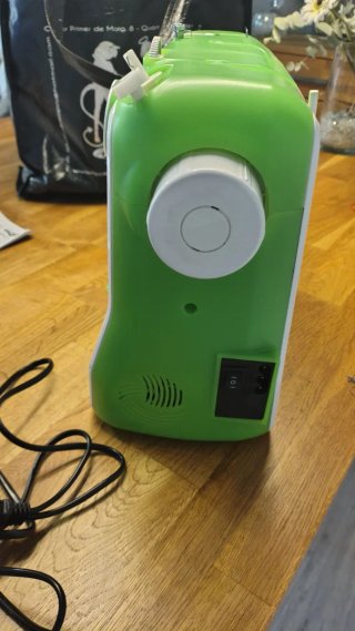 Máquina de coser Saivod eléctrica