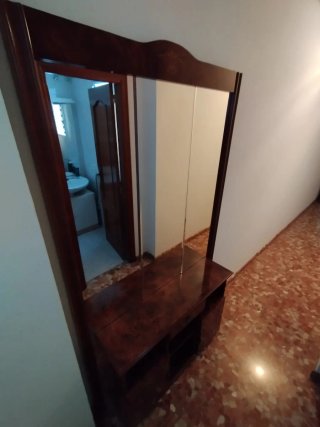Entradita de madera con espejo