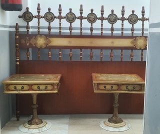 Conjunto cabecero mesitas y mesa auxiliar siglo xx