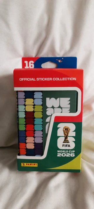 Caja Metálica Panini Mundial 2026 + 16 Sobres