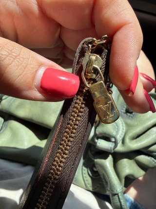 Pochette Louis Vuitton Monogram Marrón
