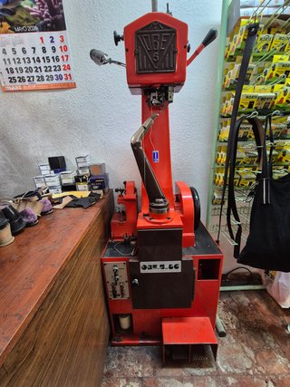 Máquina de coser suelas de zapatos