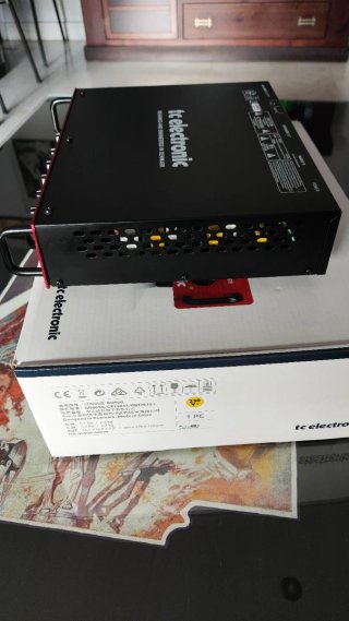 Amplificador Bajo Tc Electronic Thrust BQ500