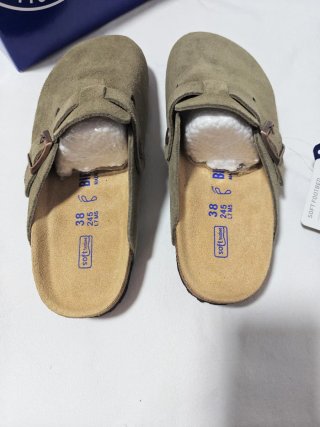 Zuecos Birkenstock caqui Talla 38