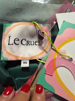 Falda Lecruel con etiqueta
