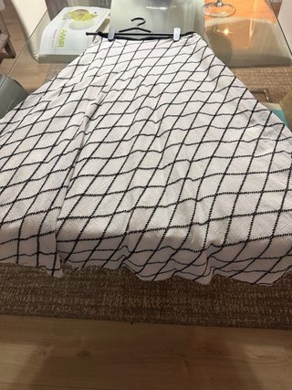 Falda Massimo Dutti blanca y negra