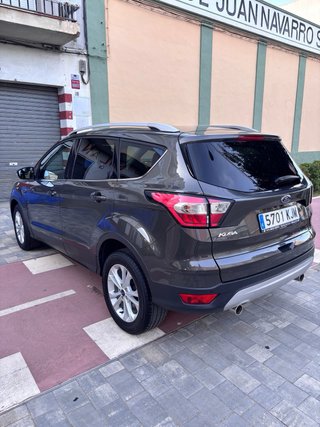 Ford Kuga 2018 2.0 TDCi 150CV Titanium