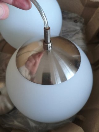 2 Lámparas  colgantes con bola cristal.