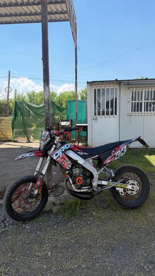 Moto 49cc Derbi Supermotard