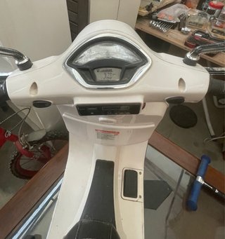 Minivespa Eléctrica Infantil Blanca