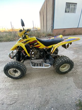 Suzuki LTZ 400 Quad Amarillo