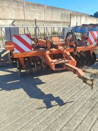 Se vende maquinaria agricola