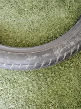 Neumático moto 80/100/18