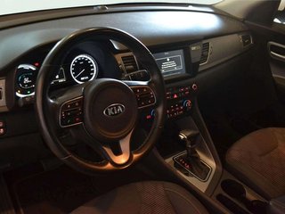 Kia Niro 1.6 GDi HEV 104kW (141CV) Concept