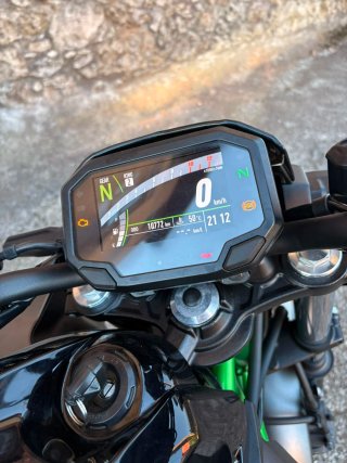 Kawasaki Z650 Negra/Verde