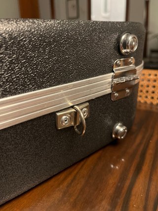 Estuche Gator para mandolina tipo F