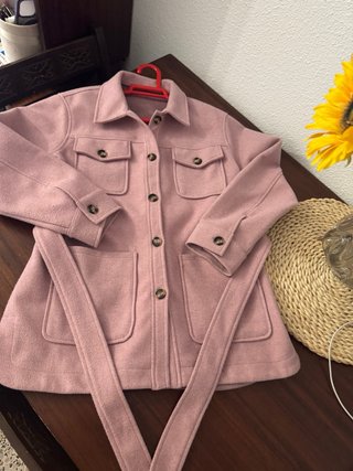 Chaqueta rosa con cinturón Talla M